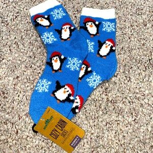 NWT women’s cozy socks